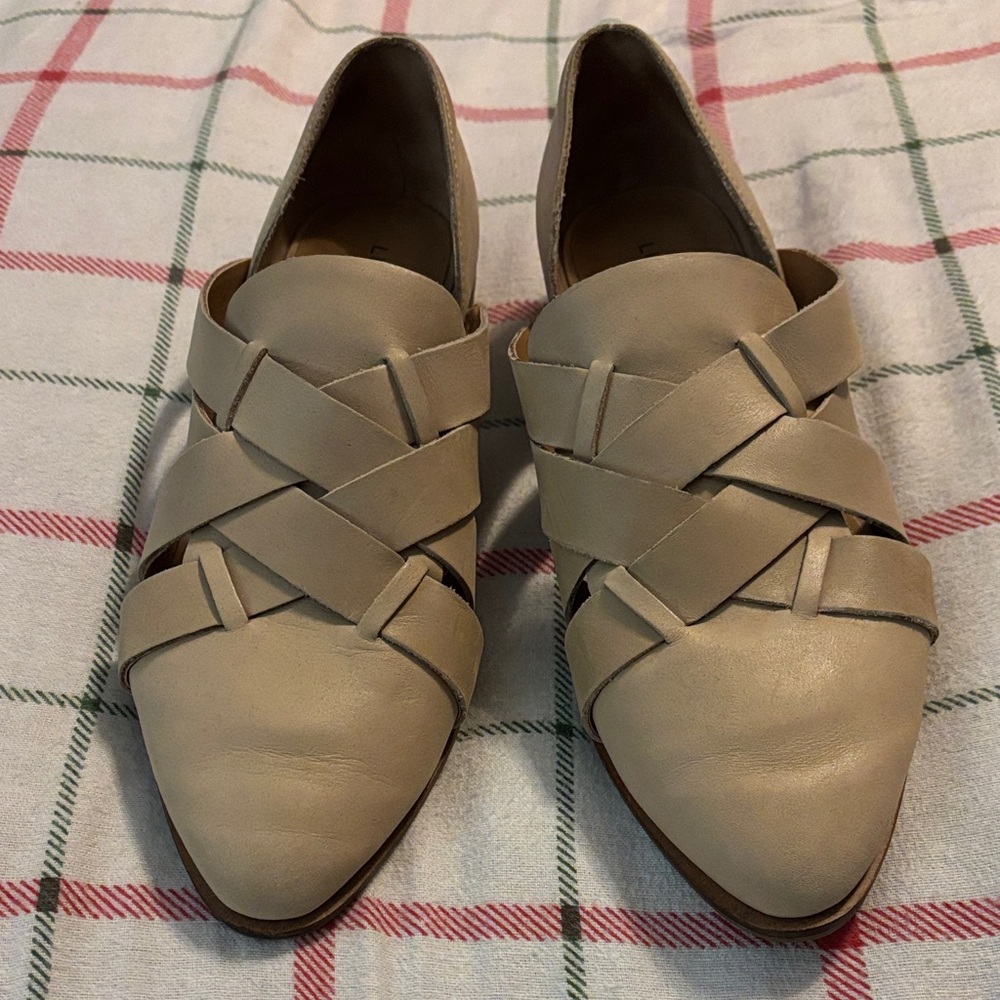 Lucky Brand Women Preekah flats in a‎ tahini size 7.5